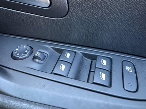 Peugeot e-208 50kWh GT Auto 5dr 30