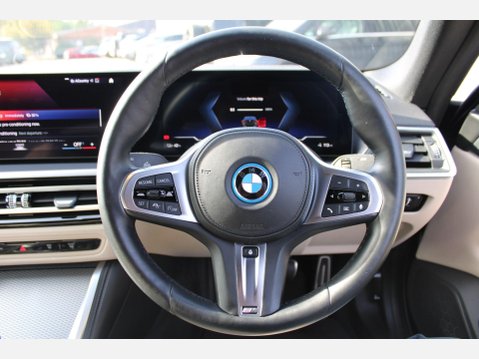 BMW i4 EDRIVE40 M SPORT 15