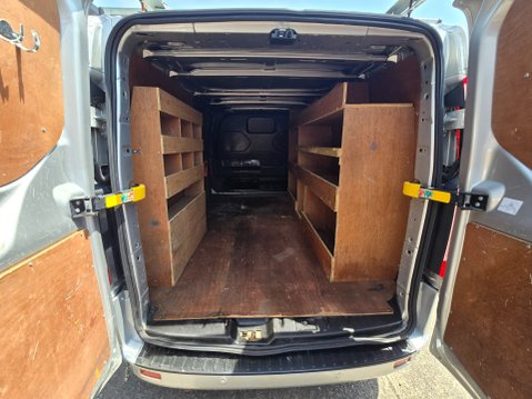 Ford Transit Custom 300 LIMITED P/V L2 H1 7