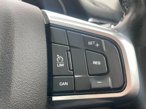 Land Rover Discovery Sport 2.0 TD4 SE Tech Auto 4WD Euro 6 (s/s) 5dr 34