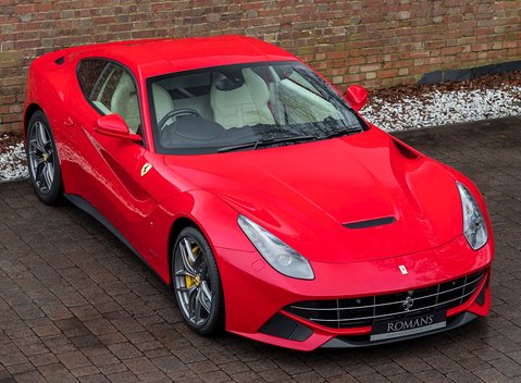 Ferrari F12 Berlinetta 8