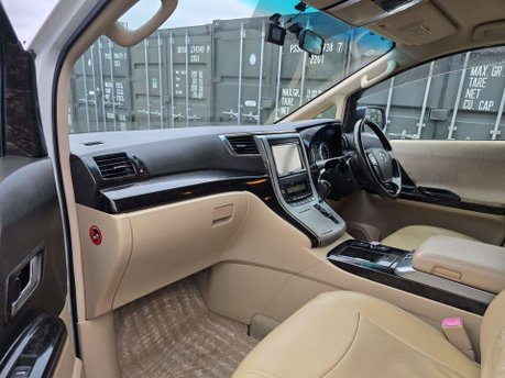 Toyota Alphard Auto+Hybrid+Ulez+7Seats 22