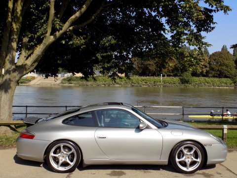 Porsche 911 Carrera 2 5
