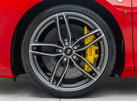 Ferrari 488 SPIDER 29