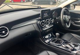 Mercedes-Benz C Class C200 SE PETROL 4 Door 27