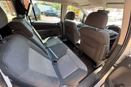 Vauxhall Zafira 1.7 CDTi ecoFLEX Exclusiv MPV 5dr Diesel Manual Euro 5 (SNav) (110 ps) 5