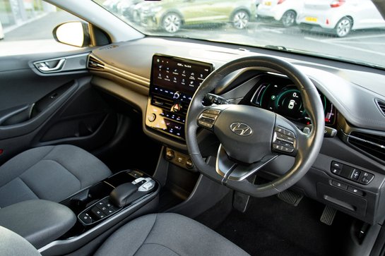 Hyundai IONIQ PREMIUM