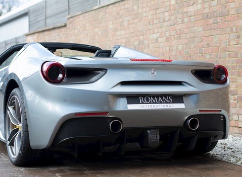 Ferrari 488 Spider 25