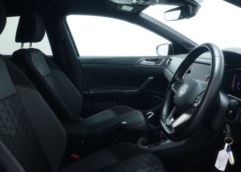 Volkswagen Polo 1.0 Polo R-Line TSi 5dr 44