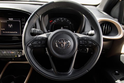 Toyota Aygo X VVT-I EDGE 14
