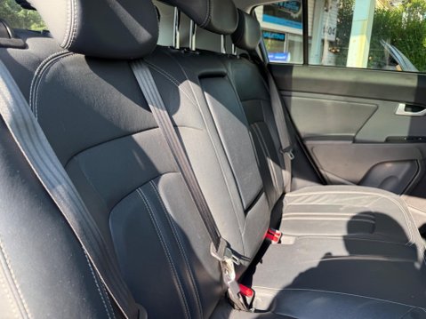Kia Sportage 1.7 CRDi EcoDynamics 4 2WD Euro 6 (s/s) 5dr 23
