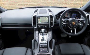 Porsche Cayenne S Diesel 9