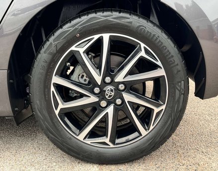 Toyota Yaris 1.5 Yaris Design HEV CVT 5dr 13