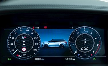 Land Rover Range Rover Sport 5.0 SVR Carbon Edition 17