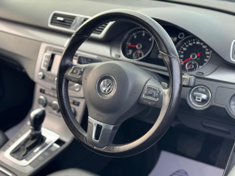 Volkswagen Passat 2.0 TDI BlueMotion Tech Executive Style DSG Euro 5 (s/s) 5dr 28
