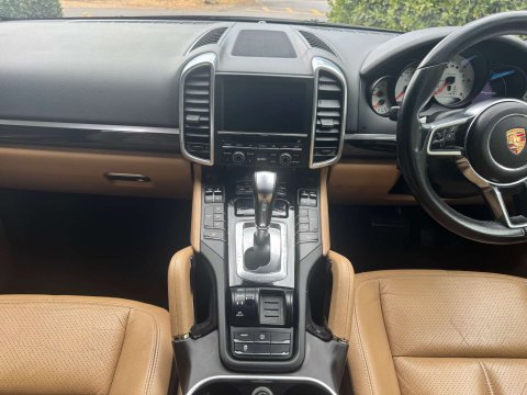 Porsche Cayenne 3.0 Cayenne V6 D Tiptronic S 4WD 5dr 13