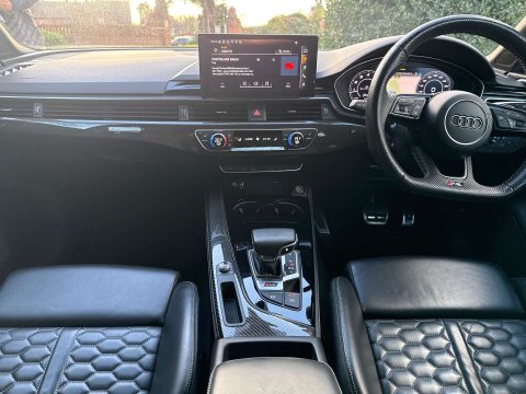 Audi RS4 2.9 RS 4 Carbon Black TFSI Quattro Auto 4WD 5dr 9