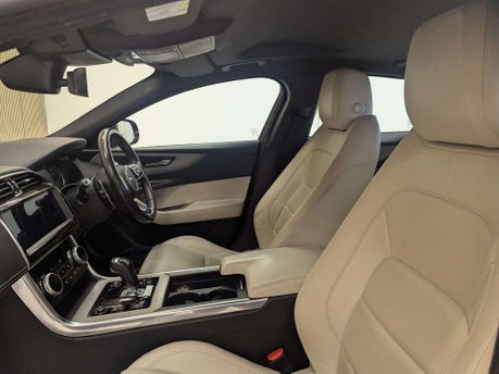 Jaguar XE 2.0 XE R-Dynamic S D Auto 4dr 34
