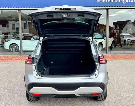 Nissan Qashqai 1.3 Qashqai N-Connecta DiG-T MHEV 5dr 63