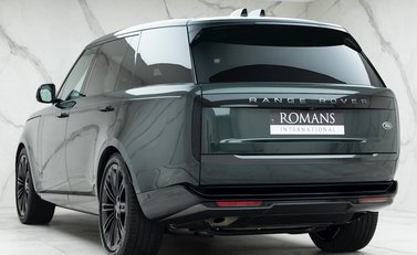 Land Rover Range Rover P400 Autobiography LWB 7 Seater 3