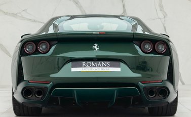 Ferrari 812 Superfast 5