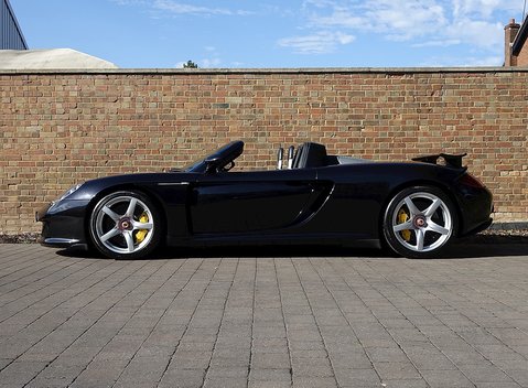 Porsche Carrera GT 14