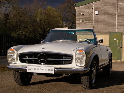 Mercedes-Benz W113 230SL 16