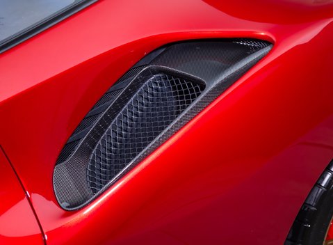 Ferrari 488 Pista 37