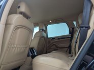 Porsche Cayenne 3.0 Cayenne D Platinum Edition V6 Tiptronic S A 4WD 5dr 48