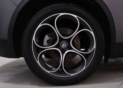 Alfa Romeo Stelvio 2.0 Stelvio Sprint TB AWD Auto 4WD 5dr 13