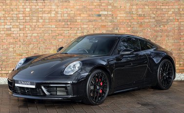 Porsche 911 Carrera 4S (992) 6