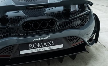 McLaren 765LT Spider 36