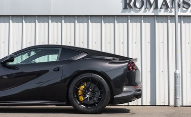 Ferrari 812 Superfast 33