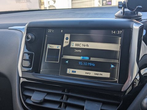 Peugeot 208 HDI ACTIVE 22