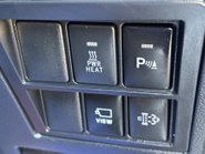 Toyota Hilux Invincible X 4WD 2.8 D-4D Double Cab Pickup - Hardtop Canopy 34