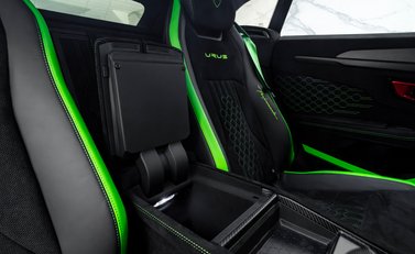 Lamborghini Urus PERFORMANTE 25