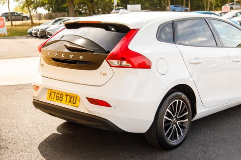 Volvo V40 T2 MOMENTUM NAV PLUS 7