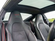 Porsche 911 3.8 911 Carrera GTS PDK 11