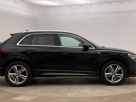 Audi Q3 1.5 Q3 S Line 35 TFSI 5dr 3
