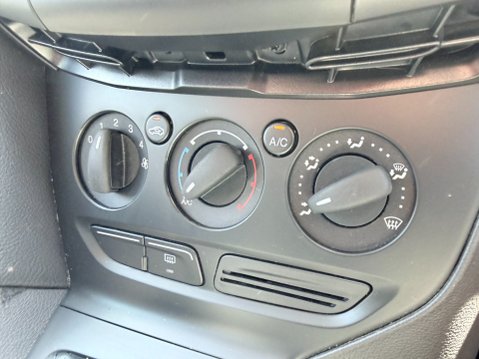 Ford Focus 1.6 STUDIO 14