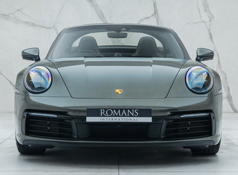 Porsche 911 Targa 4S (992) 6