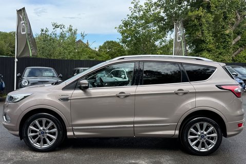 Ford Kuga VIGNALE TDCI AUTO - MILANO GRIGIO PAINT - PAN ROOF -APPEARANCE PACK 10
