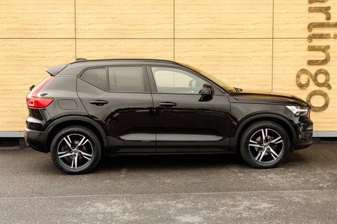 Volvo XC40 T3 R-DESIGN 12