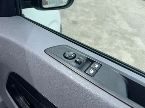 Peugeot Expert 1.5 BlueHDi 1000 Professional Premium Standard Panel Van 6dr Diesel Manual 25