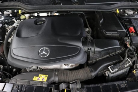 Mercedes-Benz GLA GLA 200 SPORT PREMIUM 44