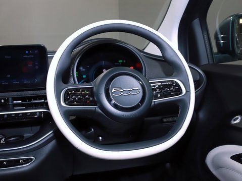 Fiat 500 87kW La Prima 42kWh 3dr Auto 18