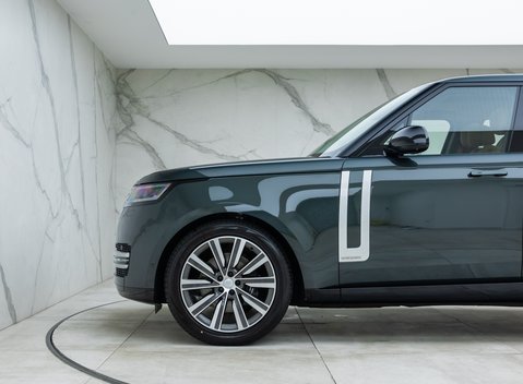 Land Rover Range Rover P400 Autobiography LWB 31