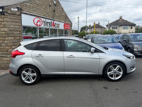 Ford Focus TITANIUM 6
