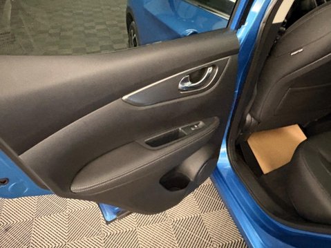 Nissan Qashqai 1.2 DIG-T Tekna XTRON Euro 6 (s/s) 5dr 30