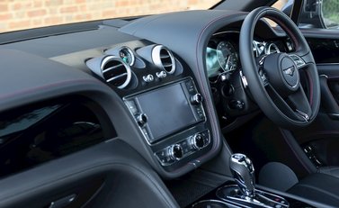 Bentley Bentayga V8 Diesel 17